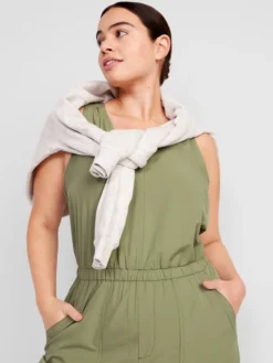Old Navy Waist-Defined StretchTech Water-Repellent Jumpsuit For Women 19 Old Navy Waist-Defined StretchTech Water-Repellent Jumpsuit For Women -LuxeWear Sales Store https3A2F2Foldnavy.gapcanada.ca2Fwebcontent2F00532F4832F8672Fcn53483867.jpg 640x