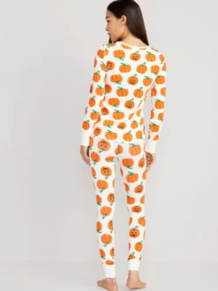 Old Navy Matching Halloween Print Pajama Set For Women -LuxeWear Sales Store https3A2F2Foldnavy.gapcanada.ca2Fwebcontent2F00532F6102F3132Fcn53610313.jpg 640x
