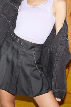 Ardene Mini Pleated Skirt With Belt And Chain In Black | Size | Polyester