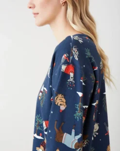 Womens Winter Wonderland Pajama Top -LuxeWear Sales Store https3A2F2Fwww.roots .com2Fdw2Fimage2Fv22FBGGS PRD2Fon2Fdemandware.static2F 2FSites roots master catalog2Fdefault2Fdw1d61b57e2Fimages2F38180060 C45 g.jpg3Fsw3D120026sh3D120026sm3Dfit 640x