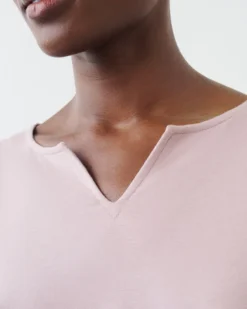 Restore Top 17 Restore Top -LuxeWear Sales Store https3A2F2Fwww.roots .com2Fdw2Fimage2Fv22FBGGS PRD2Fon2Fdemandware.static2F 2FSites roots master catalog2Fdefault2Fdwc994b0fc2Fimages2F38180052 123 d.jpg3Fsw3D120026sh3D120026sm3Dfit 640x