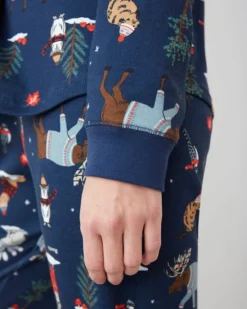 Womens Winter Wonderland Pajama Top -LuxeWear Sales Store https3A2F2Fwww.roots .com2Fdw2Fimage2Fv22FBGGS PRD2Fon2Fdemandware.static2F 2FSites roots master catalog2Fdefault2Fdwe9c9f6e42Fimages2F38180060 C45 h.jpg3Fsw3D120026sh3D120026sm3Dfit 640x